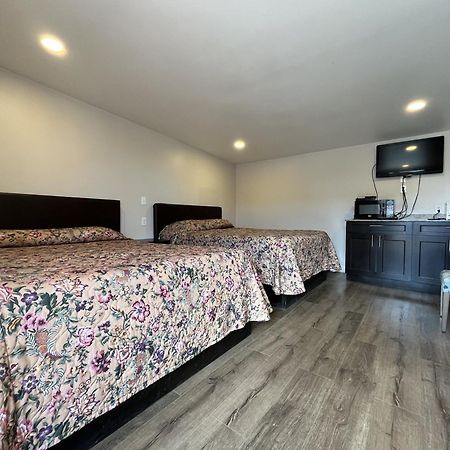 Kluane Park Inn Haines Junction Ngoại thất bức ảnh