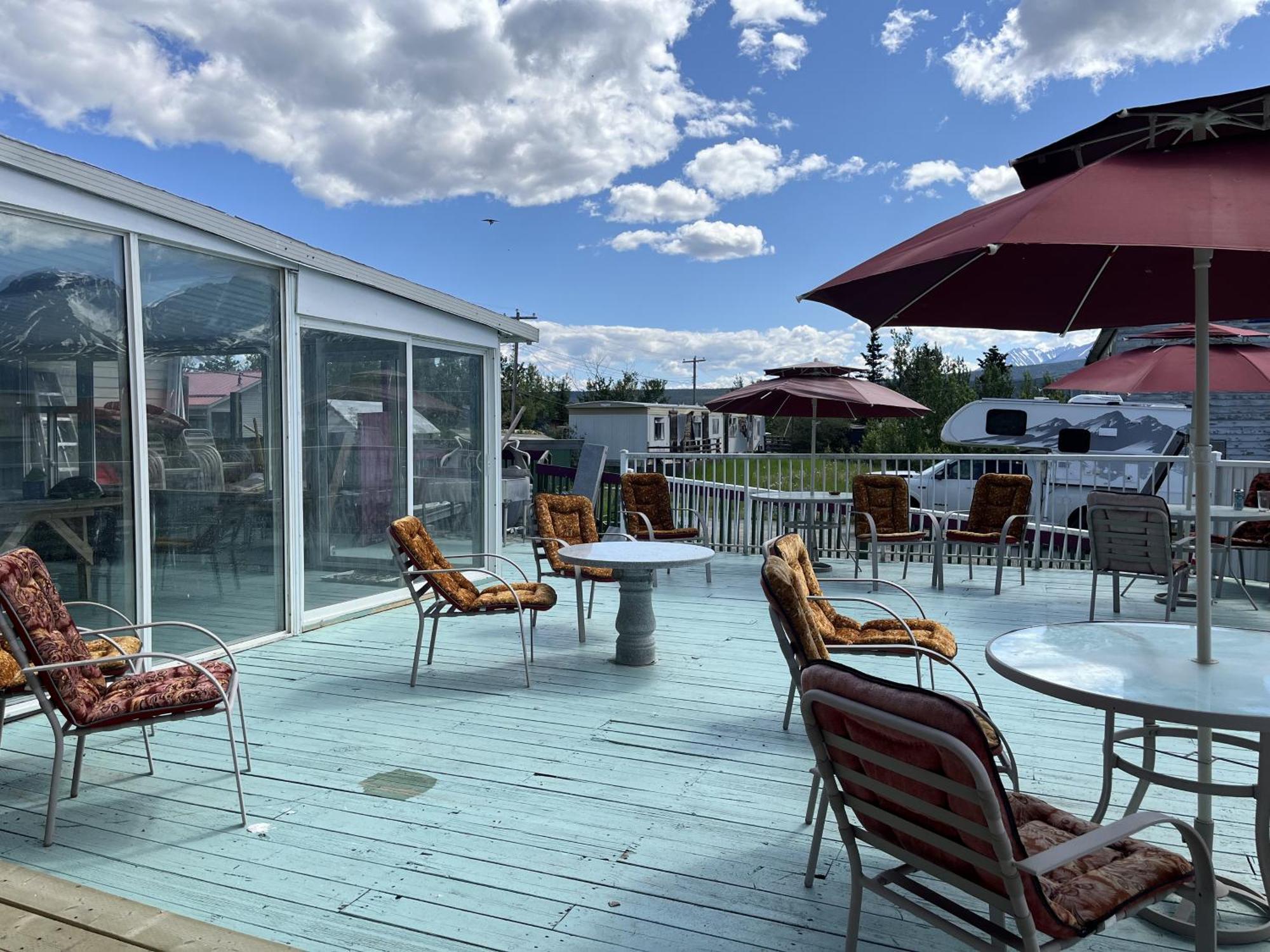 Kluane Park Inn Haines Junction Ngoại thất bức ảnh