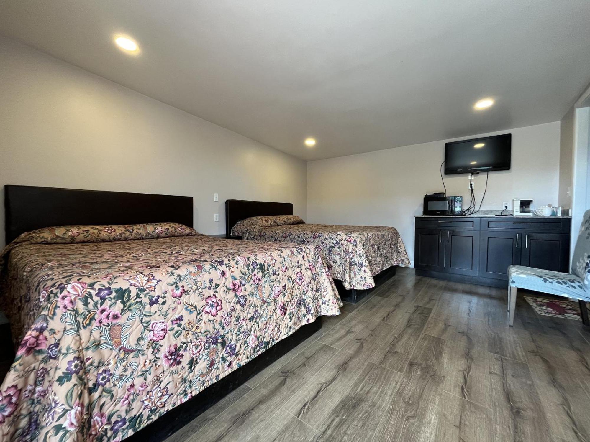 Kluane Park Inn Haines Junction Ngoại thất bức ảnh