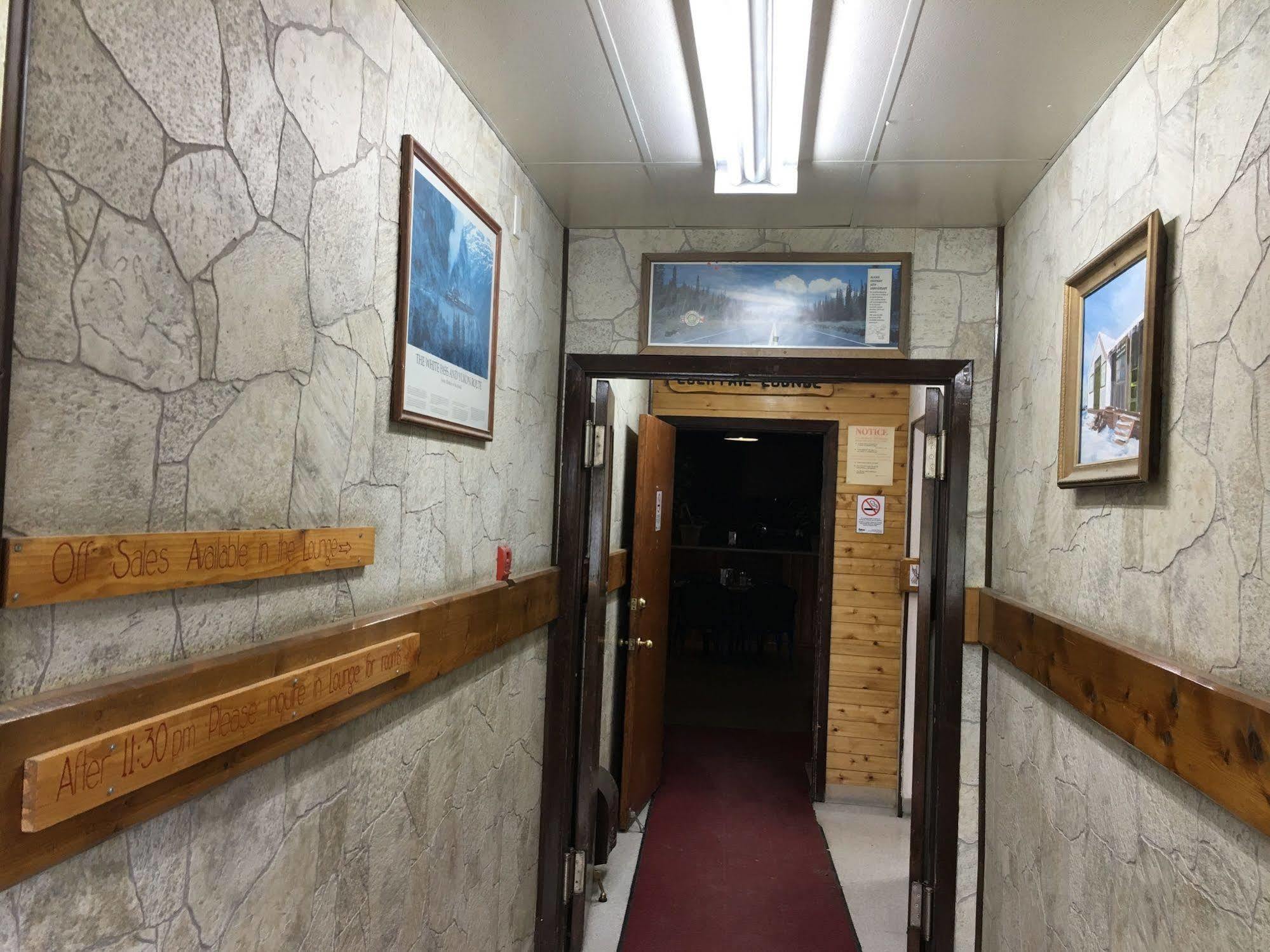 Kluane Park Inn Haines Junction Ngoại thất bức ảnh